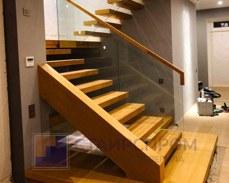 Ограждения из цветного самонесущего стекла - Stairsprom bc32fe1b 5f92 4695 9bfb d655a73f0d47