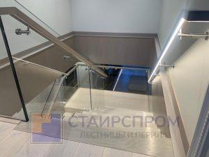 Перила для лестницы из стекла